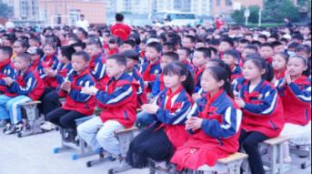 曲靖市第六届人民代表大会第三次会议关于曲靖市人民政府工作报告的决议
