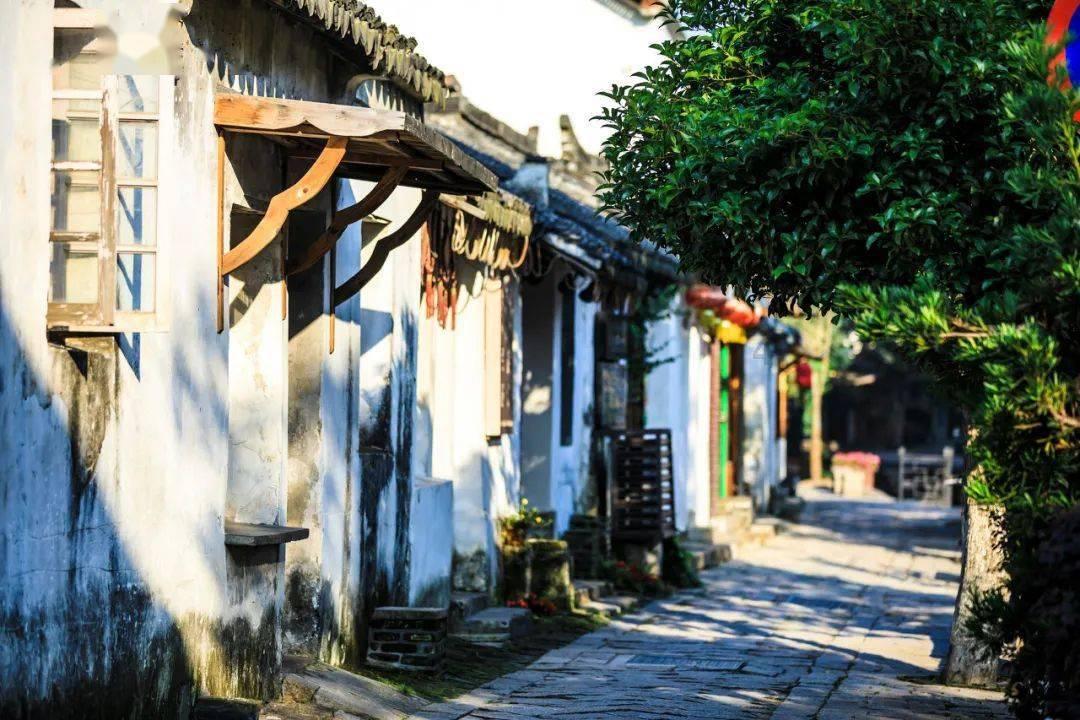 大家觉得作为丈夫送东西给老婆，过几天却总是找机会要回去的人人品要么样？游戏画面
